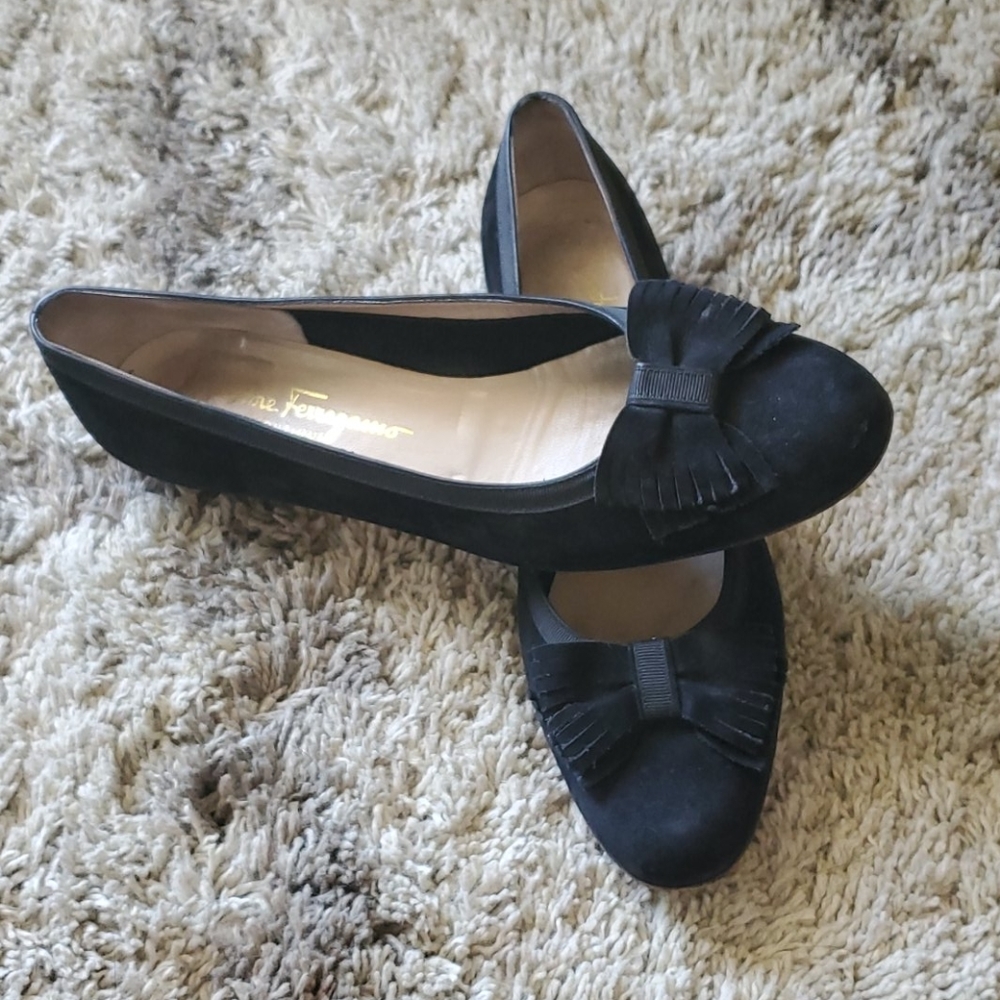 Vintage Salvatore Ferragamo Boutique suede flats